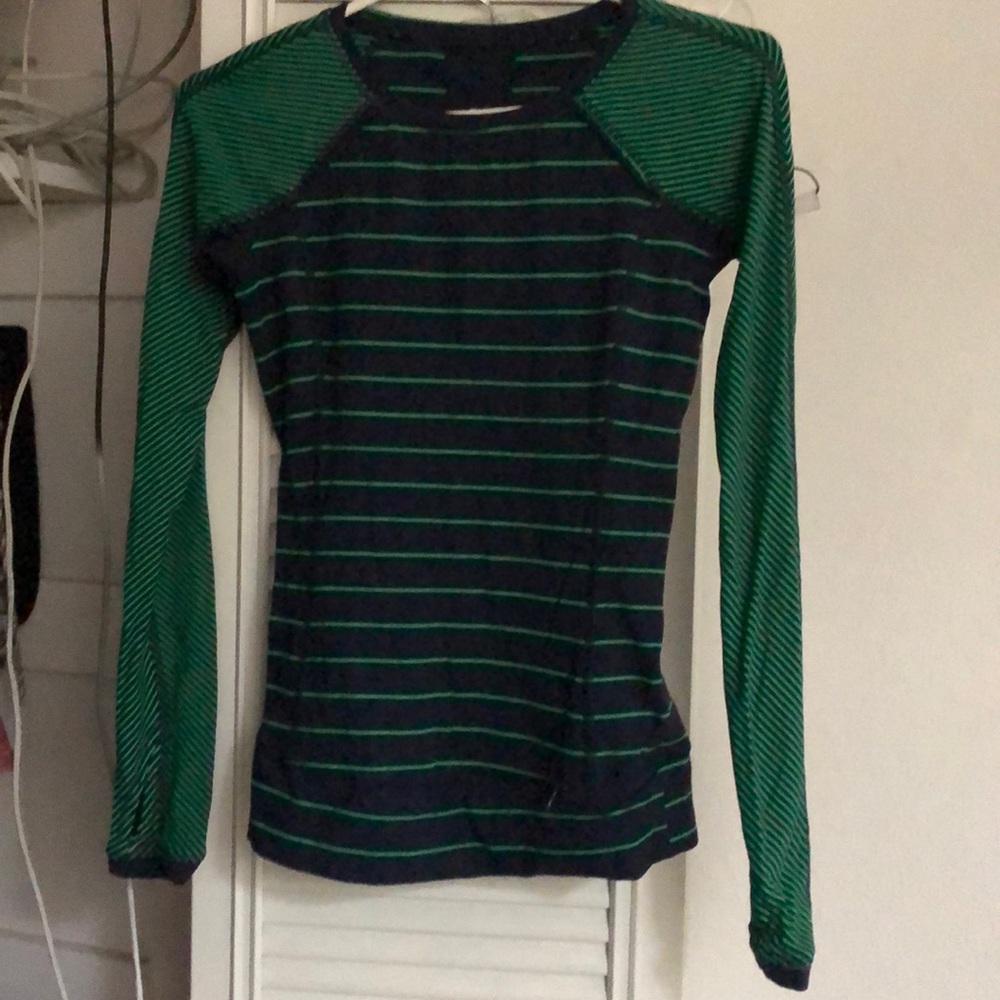 Lululemon top